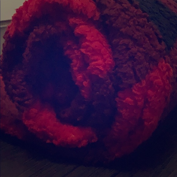 American Eagle Outfitters Other - NEW Super Soft Throw Blanket